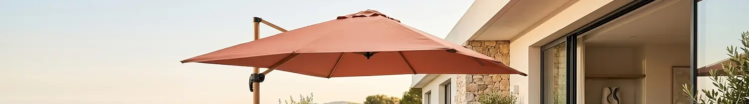 parasol déporté 2x3m avec un salon bas de jardin sur un balcon